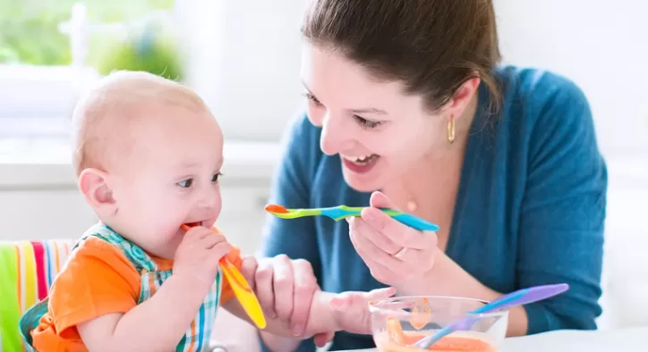 Bebeklerde Ek Gıdaya Geçiş