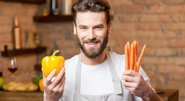 Erkeklerin Tüketmesi Gereken Besinler Hangileri? Domates ve Ceviz Yiyin!