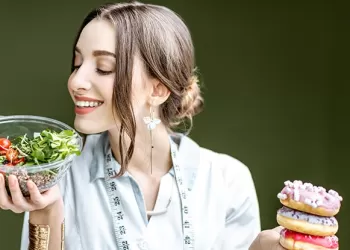 Kadınlarda Yaşa Göre Beslenme Nasıl Olmalıdır?