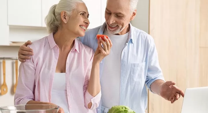 Yaşlılara Özel Beslenme Önerileri