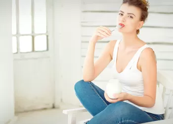 Çabuk Kilo Vermek İsteyenler İçin Yoğurt İle Şok Diyet