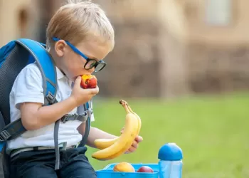 Okul Çağı Çocuklarının Zekasını Açacak Besinler ile Tanışın!